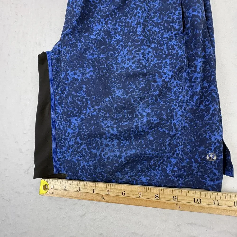 Lululemon Lined Shorts Mens Medium Blue Spotted 9 Inseam Running Gym Training